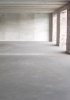 Как обустроить бетонный или цементно–песчаный пол в гараже?